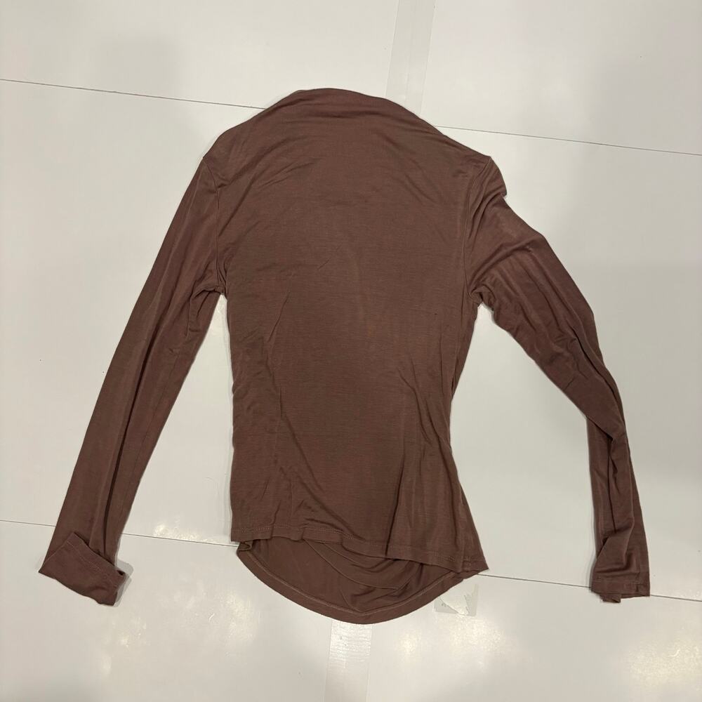 Hem & Thread Top - Picture 3 of 4